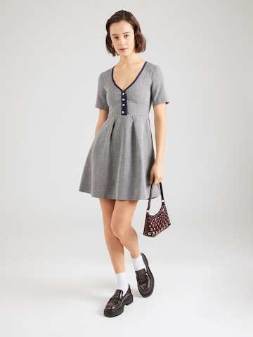 ABOUT YOU Mekko 'Fiona' värissä harmaa: etupuoli