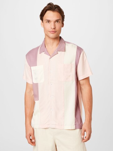 Obey Regular Fit Skjorte i pink: forside