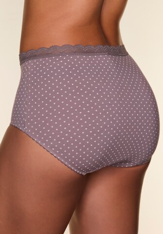 VIVANCE Boyshorts in Brown