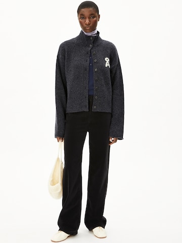 ARMEDANGELS Strickjacke ICONIC Å RAMONAA BOUCLÉ in Mischfarben