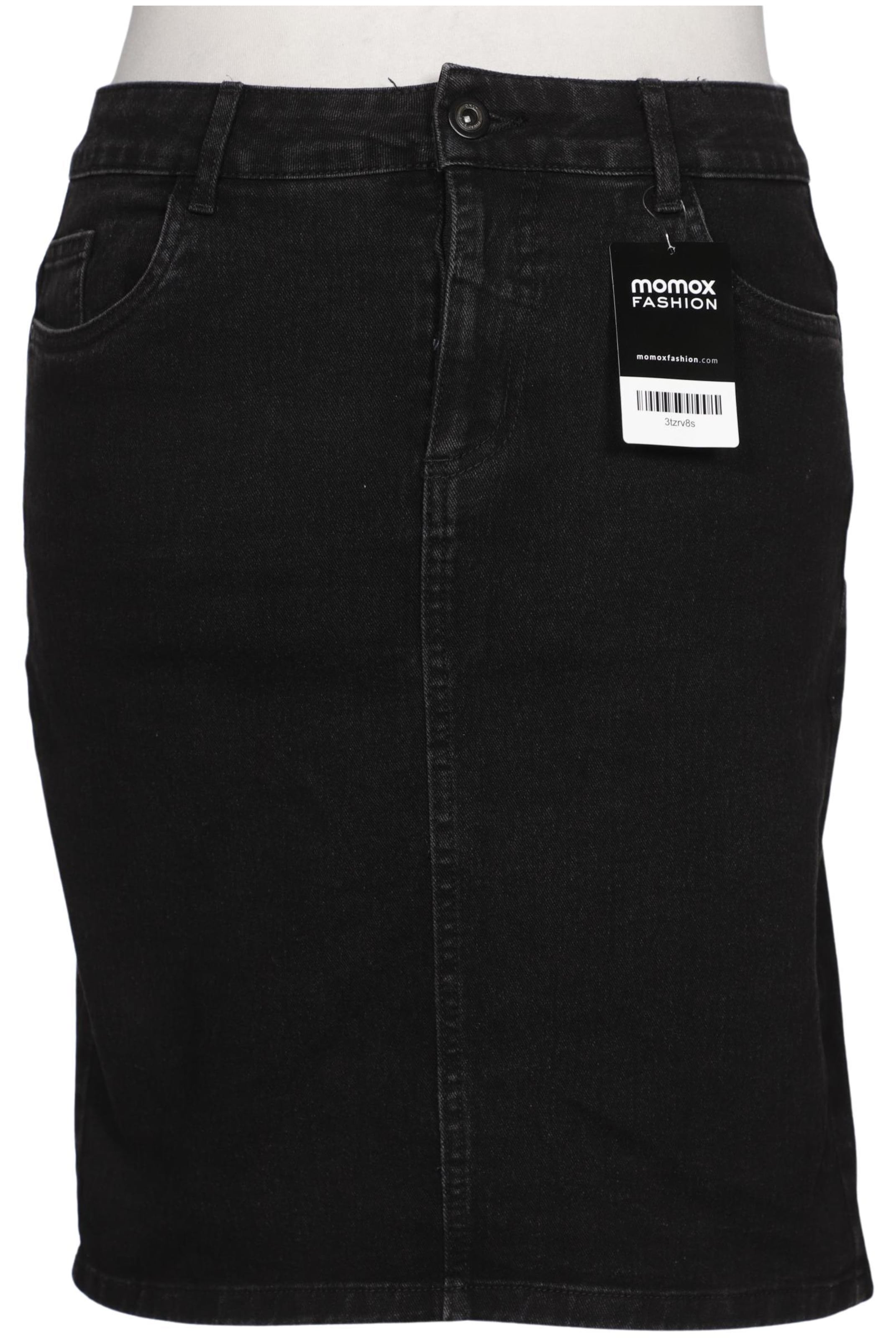 ONLY Skirt in 8XL in Black: front