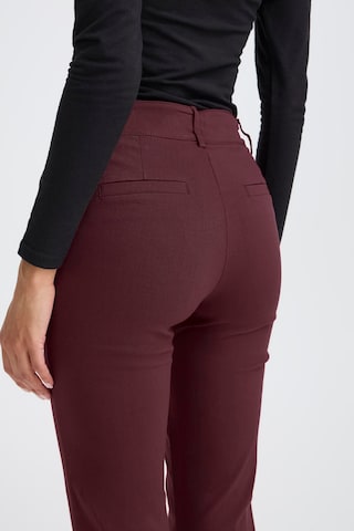 b.young - Slimfit Calças chino 'BYDixi' em vermelho
