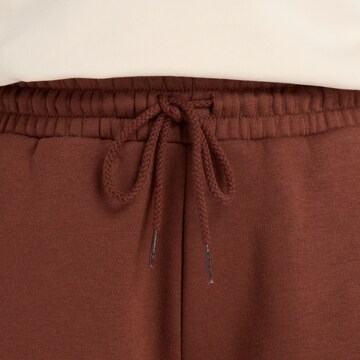 new balance Wide leg Broek 'Heritage' in Bruin