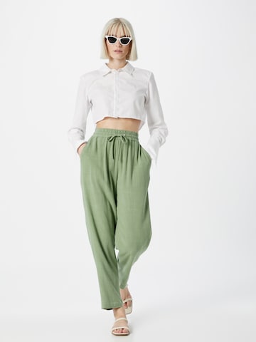 Loosefit Pantaloni 'Berin' di mbym in verde