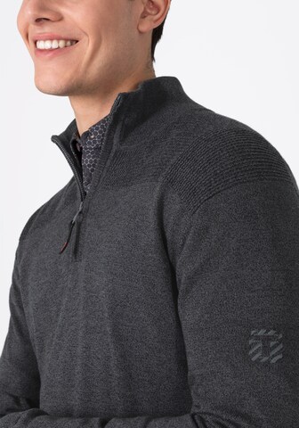 TIMEZONE Sweter w kolorze szary