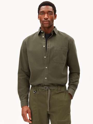ARMEDANGELS Comfort fit Button Up Shirt in Green: front