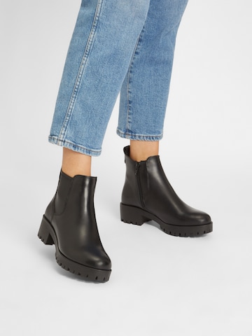 TAMARIS Chelsea boots in Zwart: voorkant