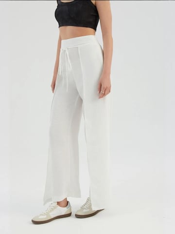 Hiccup Wide Leg Hose in Weiß