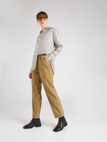 VILA ROUGE - Tapered Pantalón plisado 'SARINA' en beige