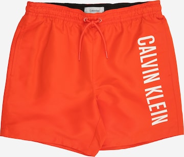 Calvin Klein Swimwear Zwemshorts 'Intense Power' in Rood: voorkant