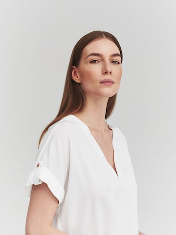 TATUUM - Blusa 'Alea 3' em branco