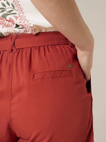 Regular Pantalon 'Merida' Deeluxe en rouge