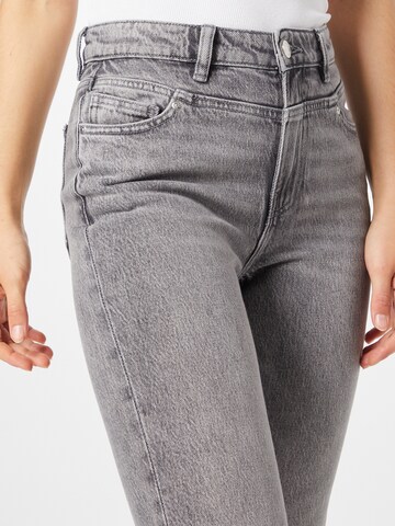 Slimfit Jeans 'Emily' di ONLY in grigio