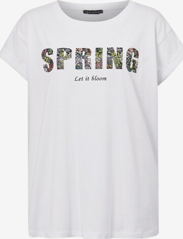 Sara Lindholm Shirt in White: front