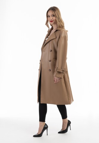 faina Between-Seasons Coat in Beige