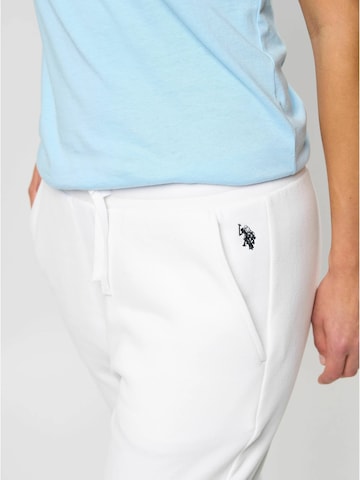 U.S. POLO ASSN. Tapered Housut 'India' värissä valkoinen