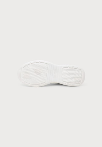Baskets basses 'Premio-E' STEVE MADDEN en blanc