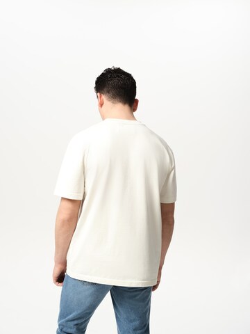 T-Shirt 'Danilo' ABOUT YOU x Jaime Lorente en blanc