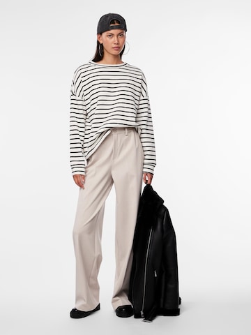 PIECES Loose fit Pleated Pants 'Camil' in Grey