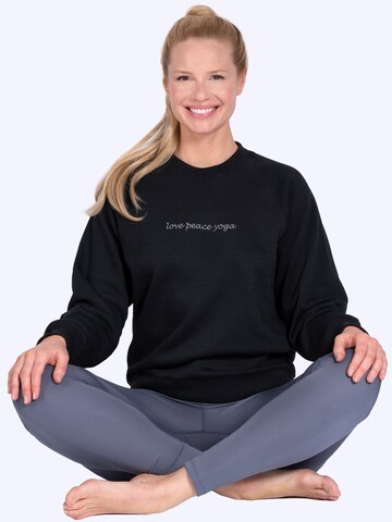 Magadi Athletic Sweatshirt 'Bella' in Black