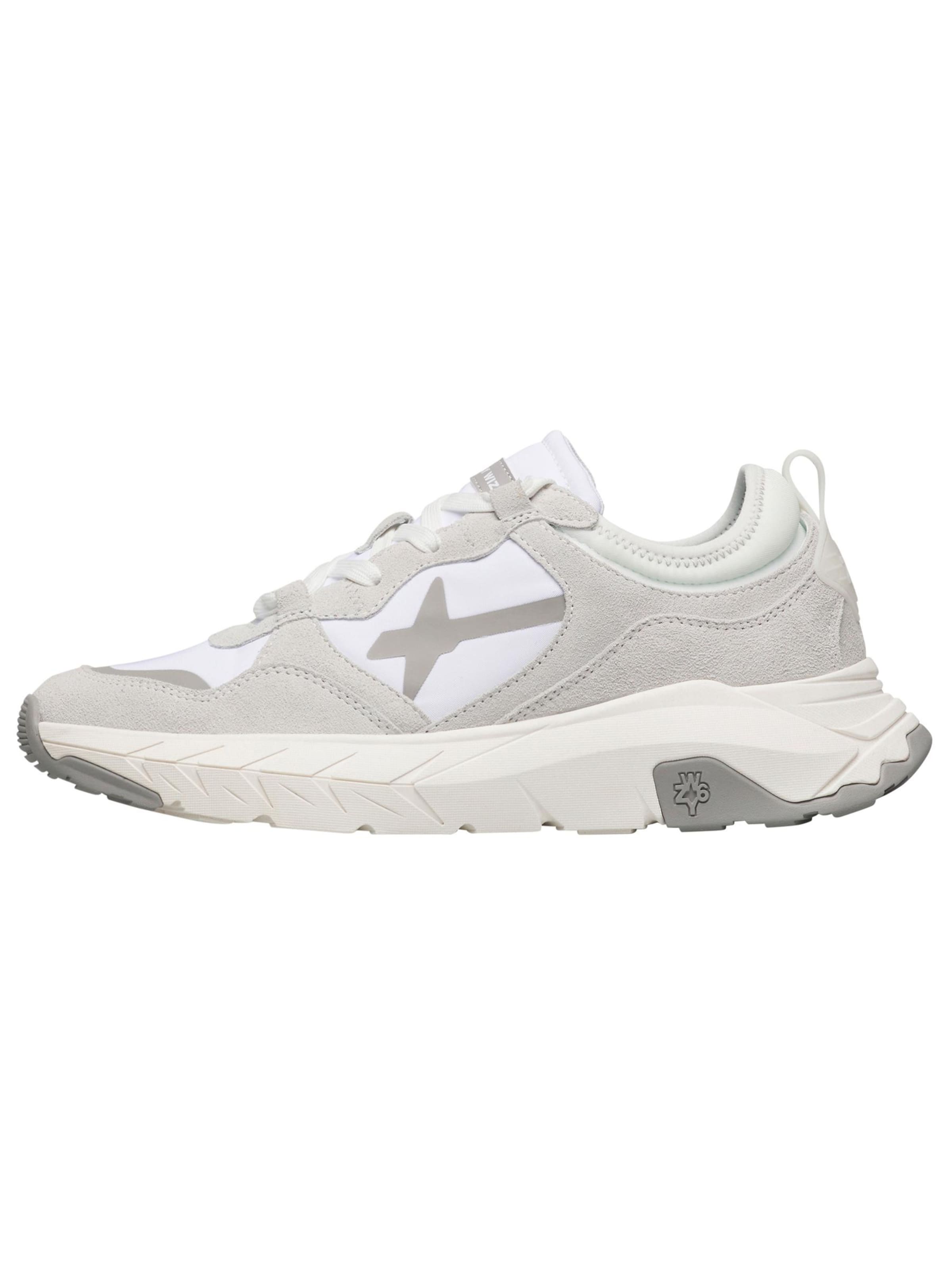 W6YZ Platform trainers 'NEXT-M.' in White: front