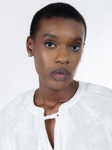 Influencer Блуза в бяло