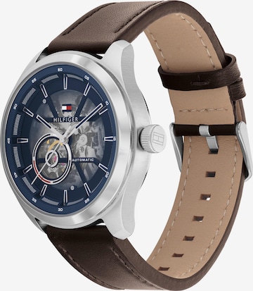 TOMMY HILFIGER Uhr in Braun