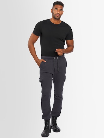 Alessandro Salvarini Tapered Cargo trousers in Grey