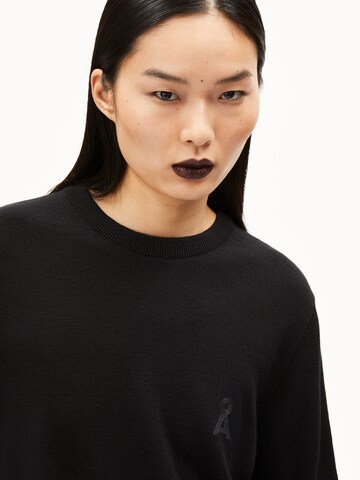 ARMEDANGELS Strickpullover ' KREWAA ICONIC ' in Schwarz