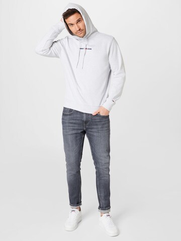 Tommy Jeans - Sweatshirt 'Essential' em cinzento