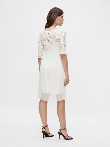 Robe 'Mivana' MAMALICIOUS en blanc