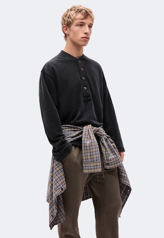 Abercrombie & Fitch Trui 'ESSENTIAL' in Zwart