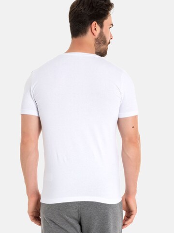 T-Shirt CIPO & BAXX en blanc