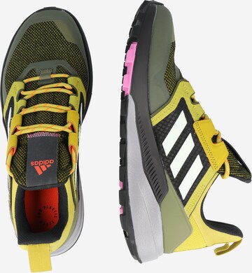 ADIDAS TERREX - Sapato baixo 'Trailmaker' em verde