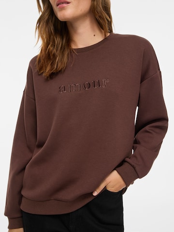 Sweat-shirt 'SANDY' VILA en marron
