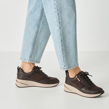 Tamaris Sneakers in Brown