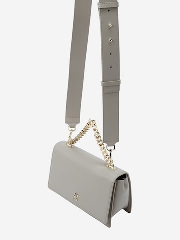 Borsa a tracolla 'Refined' di TOMMY HILFIGER in grigio