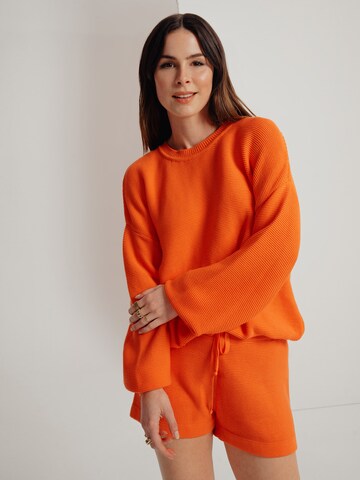 A LOT LESS Sweater 'Naja' in Orange: front