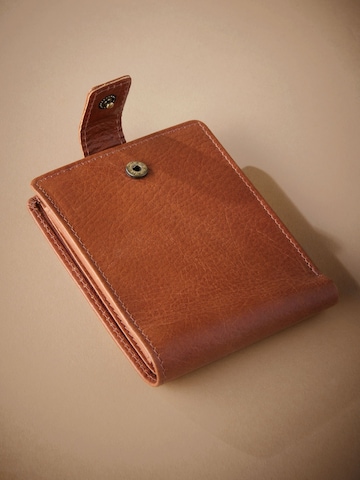Next Wallet in Brown