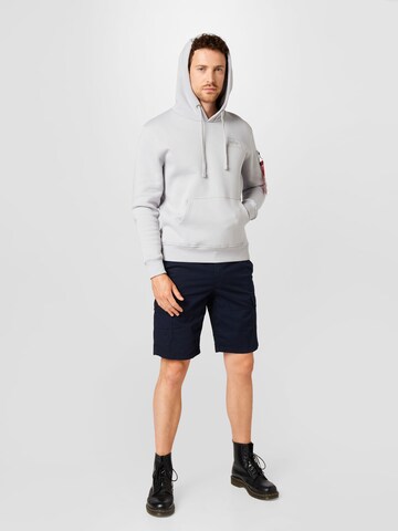 ALPHA INDUSTRIES Sweatshirt in Grey