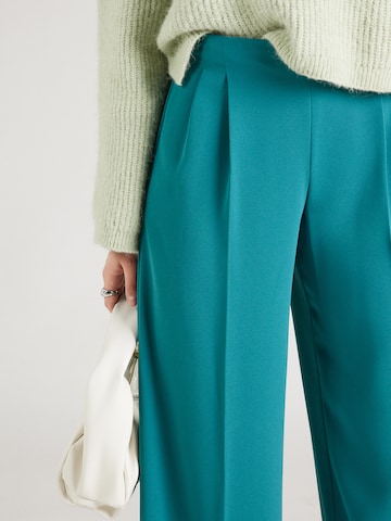 Wide leg Pantaloni cutați 'DAMINA' de la MAX&Co. pe verde