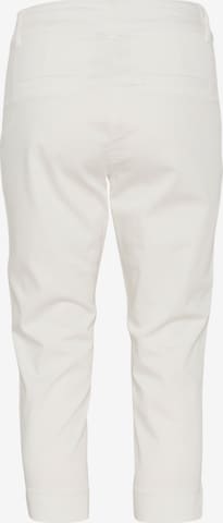 Coupe slim Pantalon 'Lea' Kaffe en blanc