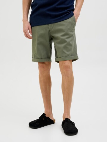 JACK & JONES Regular Chino trousers in Green: front