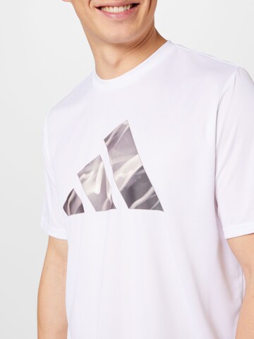 ADIDAS PERFORMANCE - Camiseta funcional 'Designed For Movement Hiit' en blanco