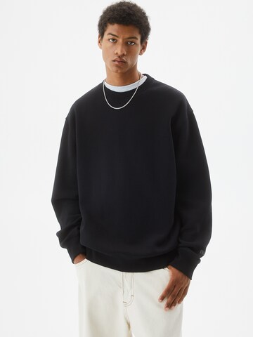 Sweat-shirt Pull&Bear en noir : devant