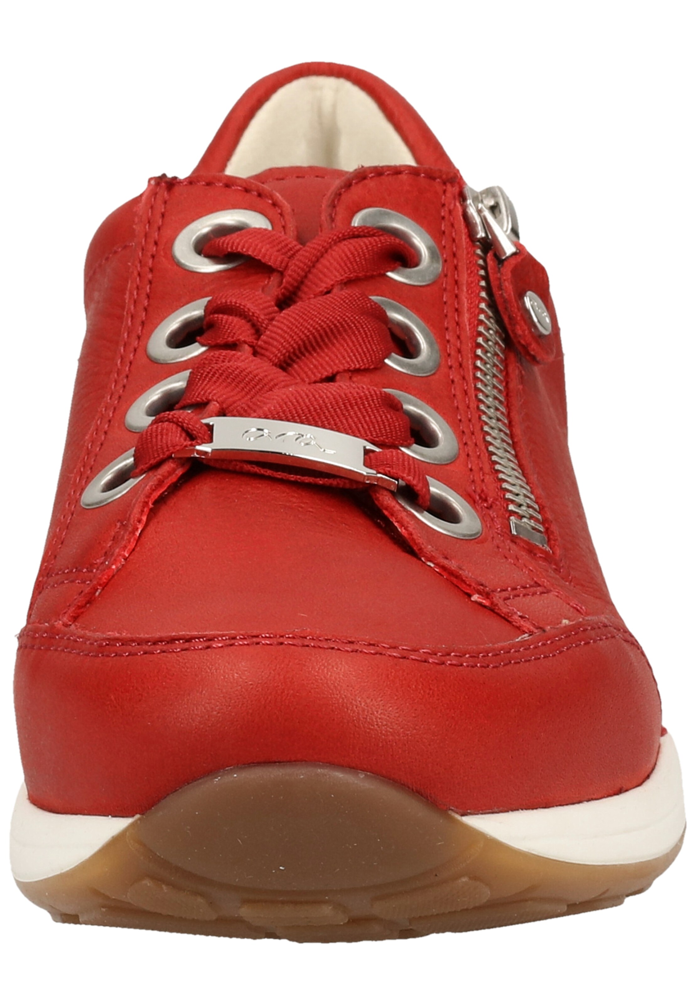 ARA Platform trainers in Red