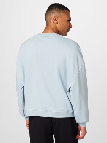 Urban Classics Sweatshirt in Blue