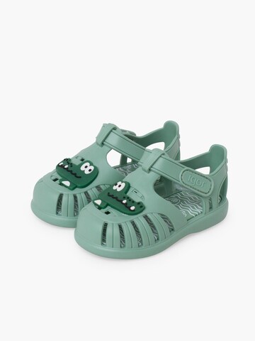 Claquettes / Tongs IGOR en vert