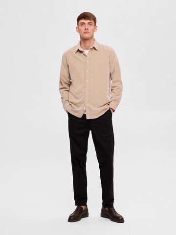SELECTED HOMME Regular fit Button Up Shirt 'SLHRegowen' in Beige