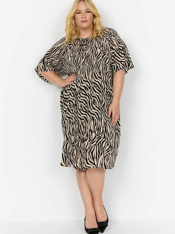 Robe 'Liona' Wasabi Concept en noir
